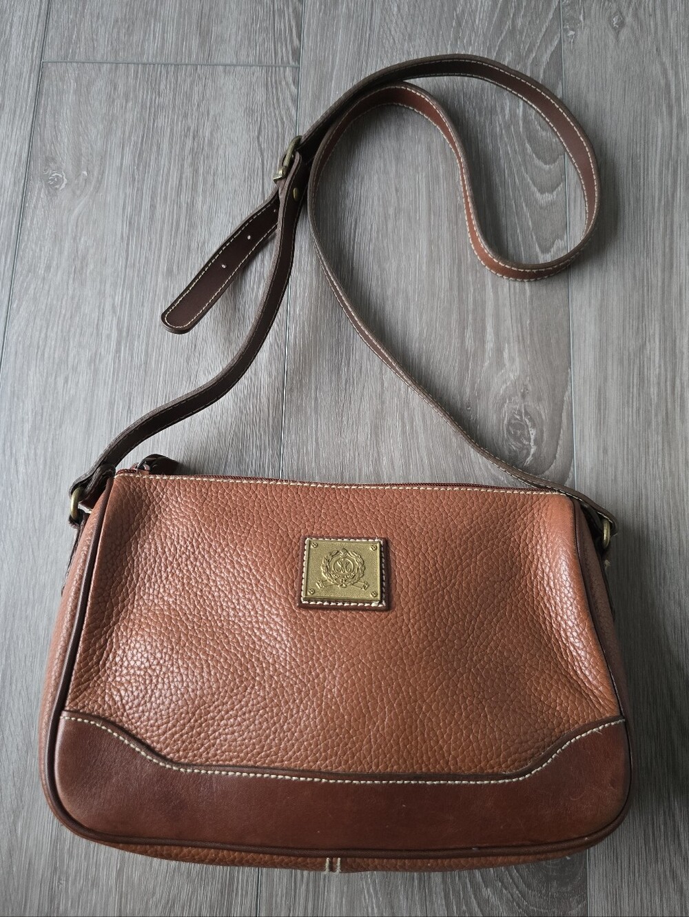 Medallion Genuine Leather Crossbody Bag Cognac Brown Pebbled Gold Crest Purse